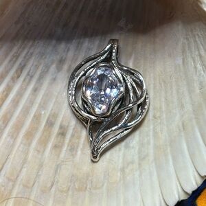 Elegant Silver Pendant with CZ stone.